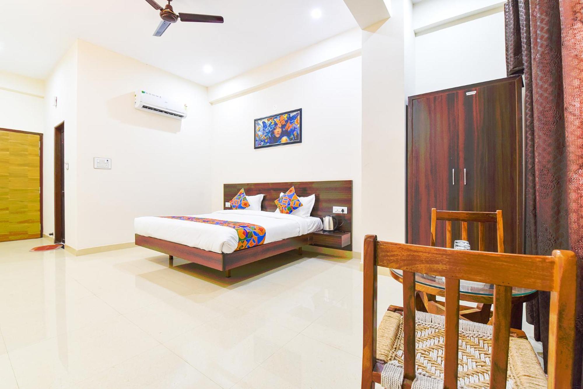 Hotel Fabhotel V Five Jaipur