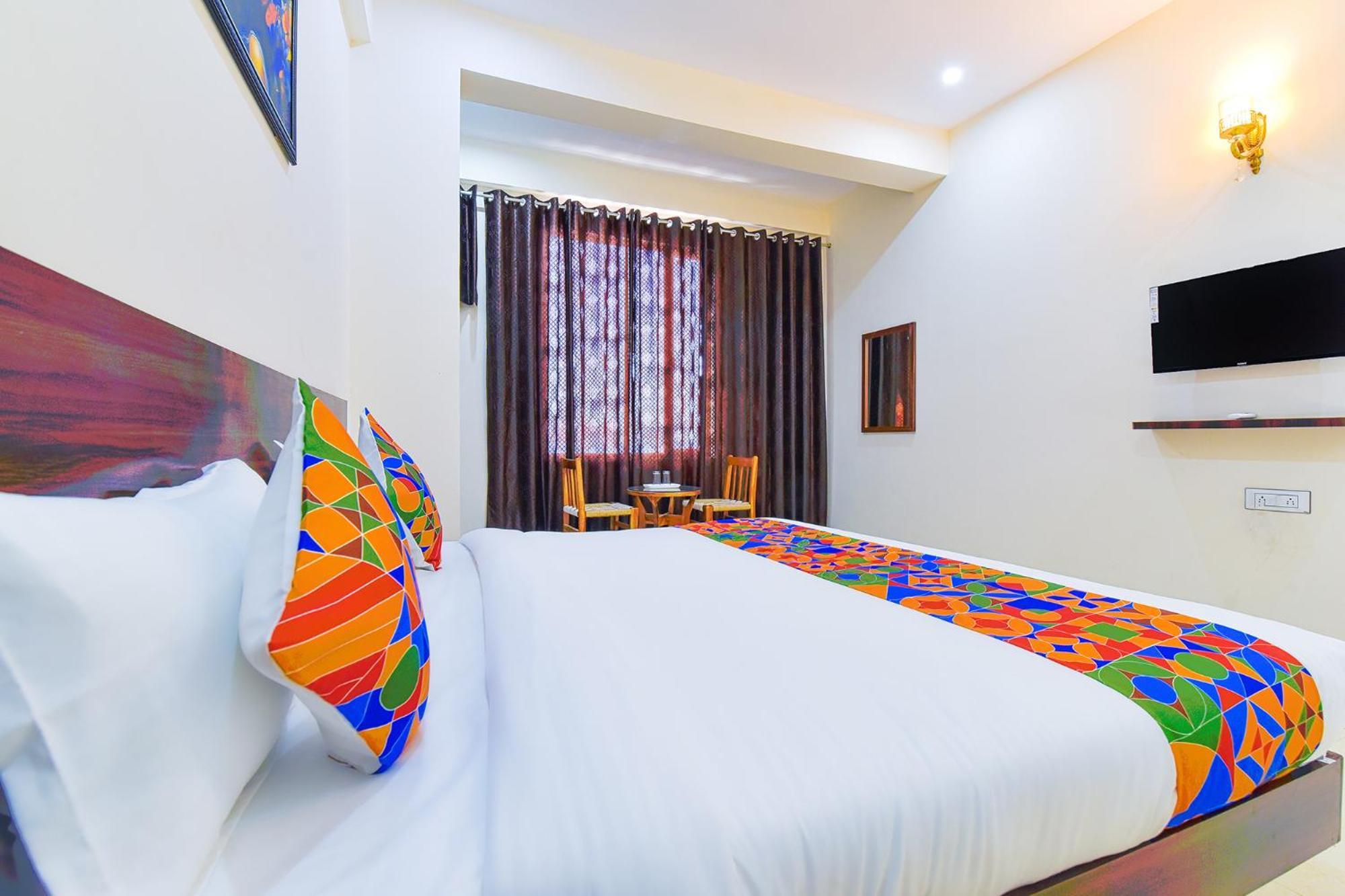 Hotel Fabhotel V Five 3*