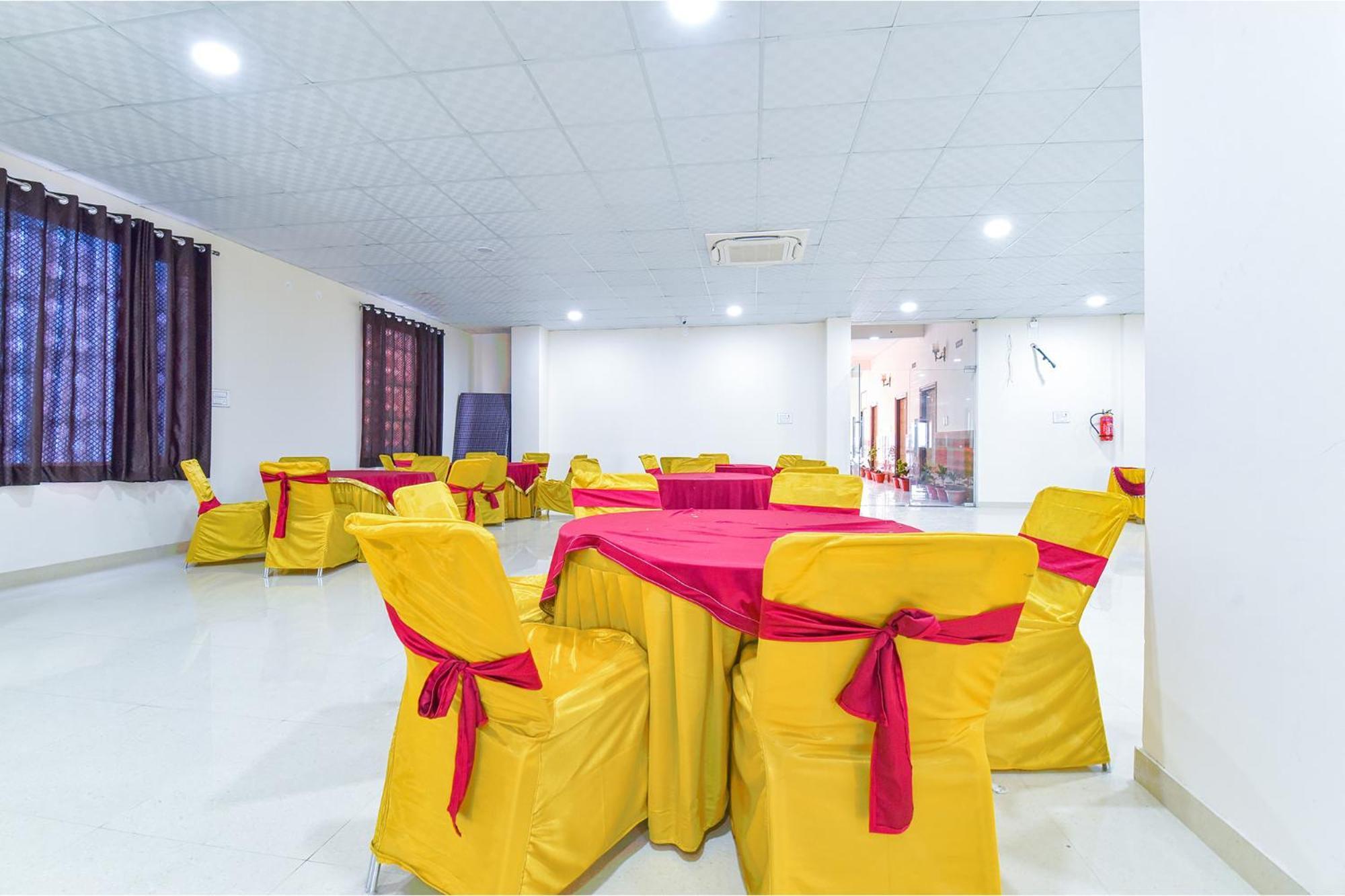 Fabhotel V Five Jaipur
