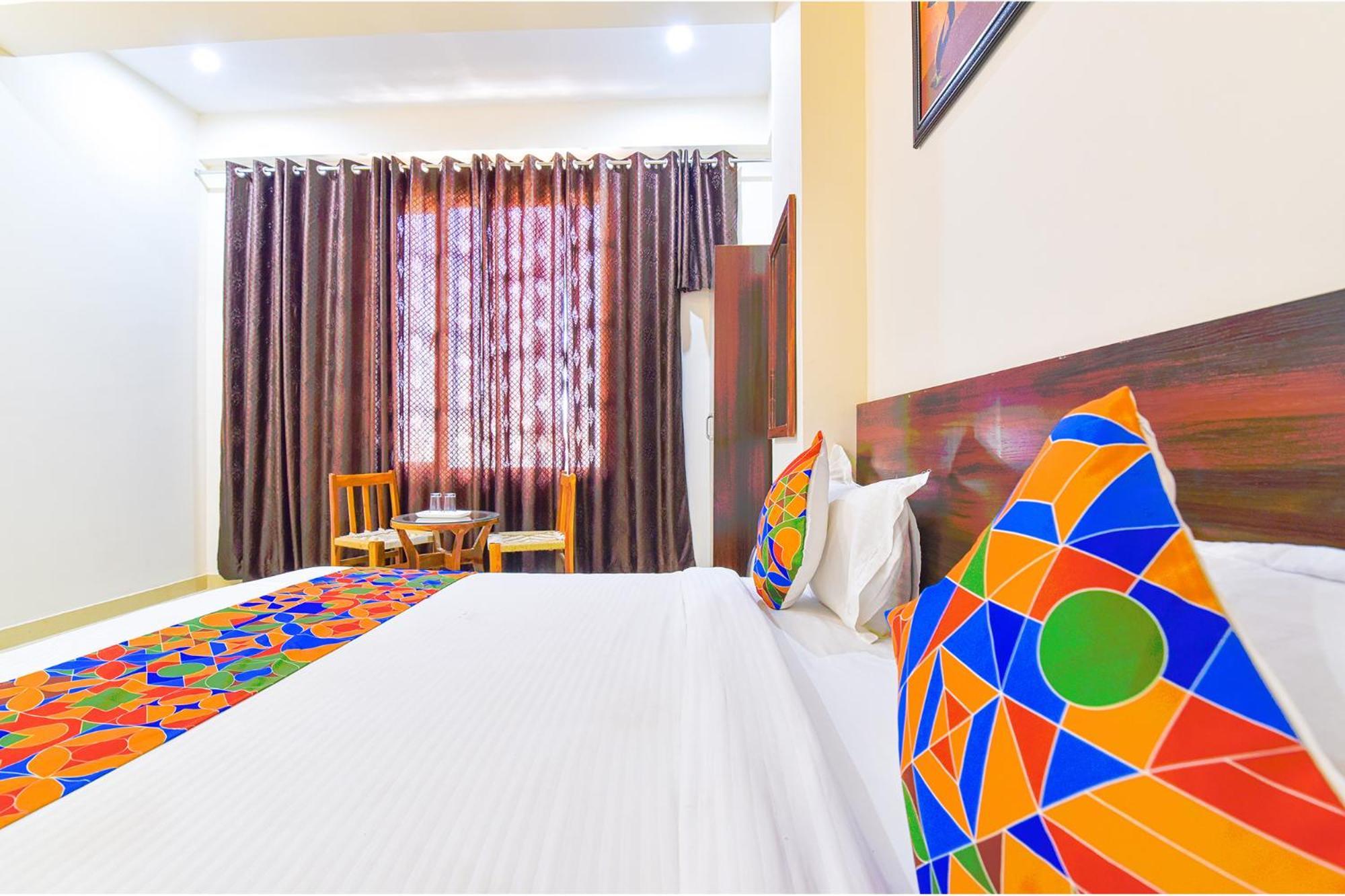 Hotel Fabhotel V Five 3*